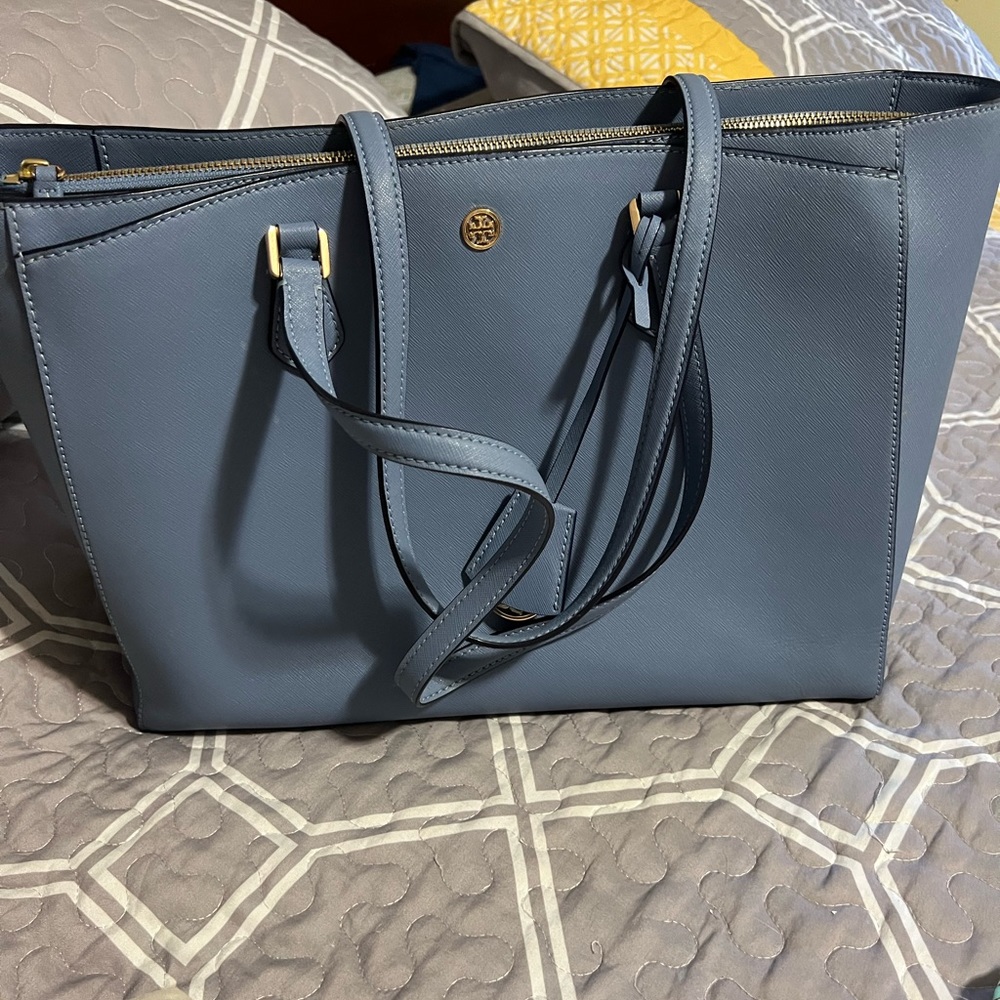 Ahutentic Tory Burch